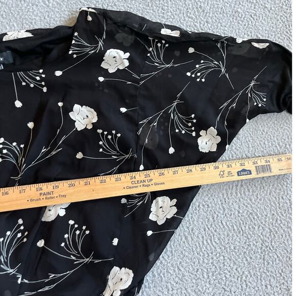 Karen Kane Top Medium Oversied Relaxed Floral Long Sleeve Classic Black Blouse - Picture 11 of 15